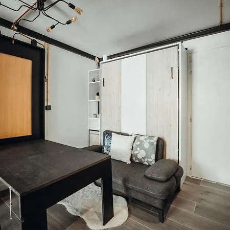 Sporting Furnished Flat Apartment *